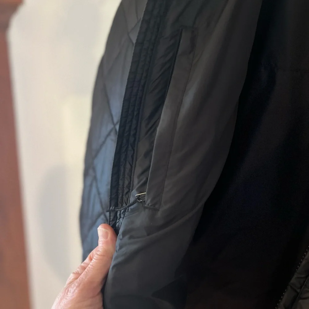 Patagonia Women’s XL Quilted Jacket - Picture 3 of 3